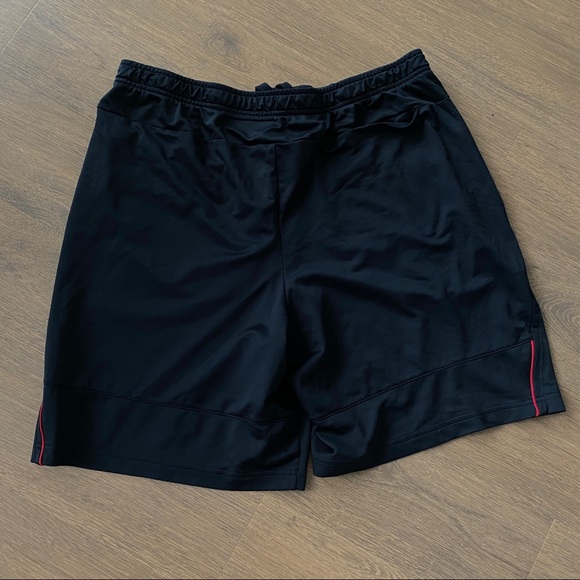 OnField Apparel Atlanta Falcons Shorts XL - Picture 7 of 10